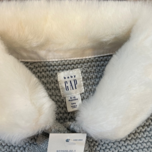 BNWT ! baby GAP Gray/White Faux Fur Tie Cardigan Size 6-12 M - Picture 4 of 6